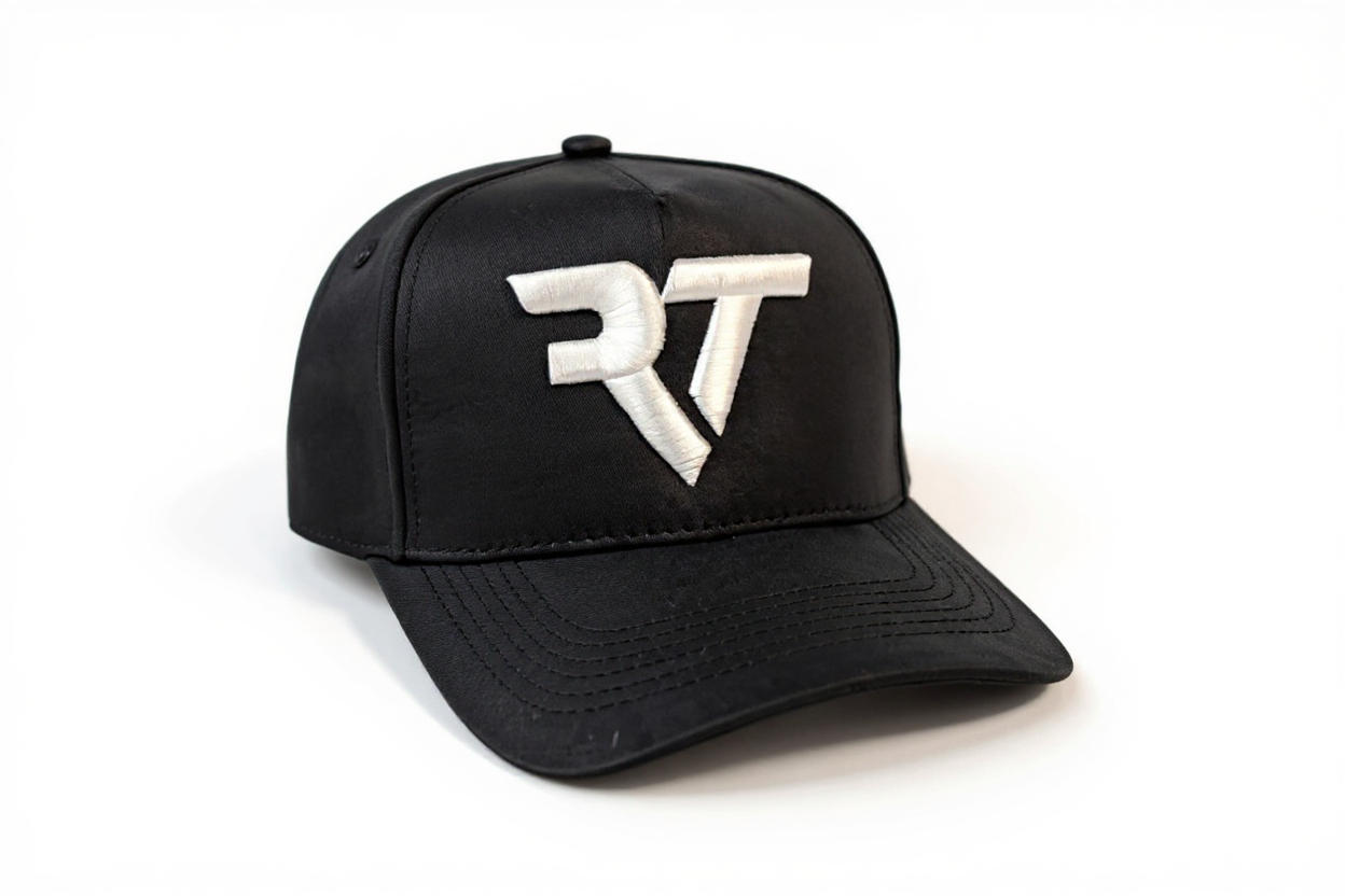 Gorra Negra de Roberto Tapia